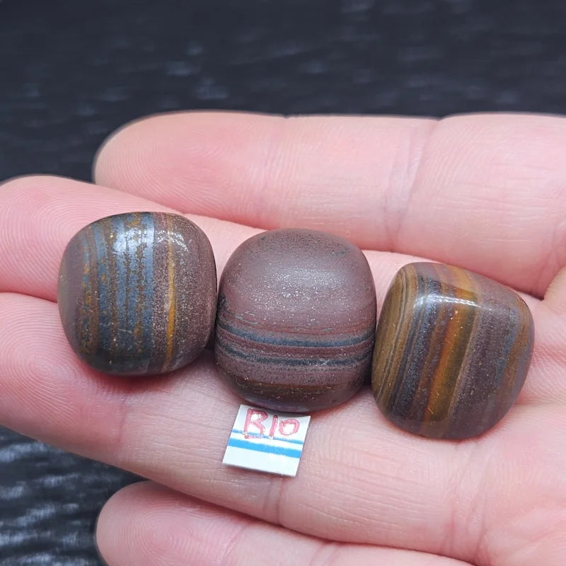 EARTH EMBRACE – Natural Iron Tiger Eye Chakra Energy Stone for Garden