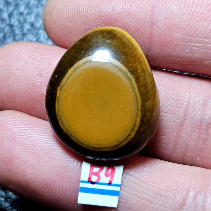 EARTH EMBRACE – Natural Iron Tiger Eye Chakra Energy Stone for Garden