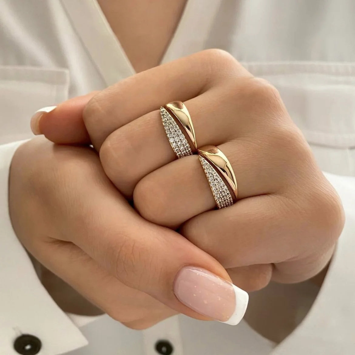 RADIANT SOL – 18K Gold Plated Stainless Steel Sun Ring with Natural Stone Inlay