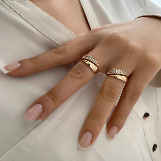 RADIANT SOL – 18K Gold Plated Stainless Steel Sun Ring with Natural Stone Inlay