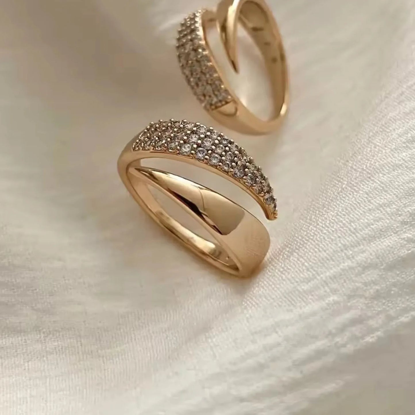 18 K Gold Plated Sun Rings for Women Natural Stone Inlaid in Hollow Metal Texture Ring Trendy Jewelry