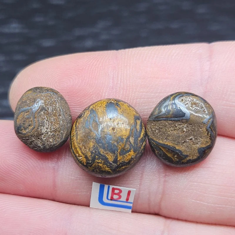 EARTH EMBRACE – Natural Iron Tiger Eye Chakra Energy Stone for Garden